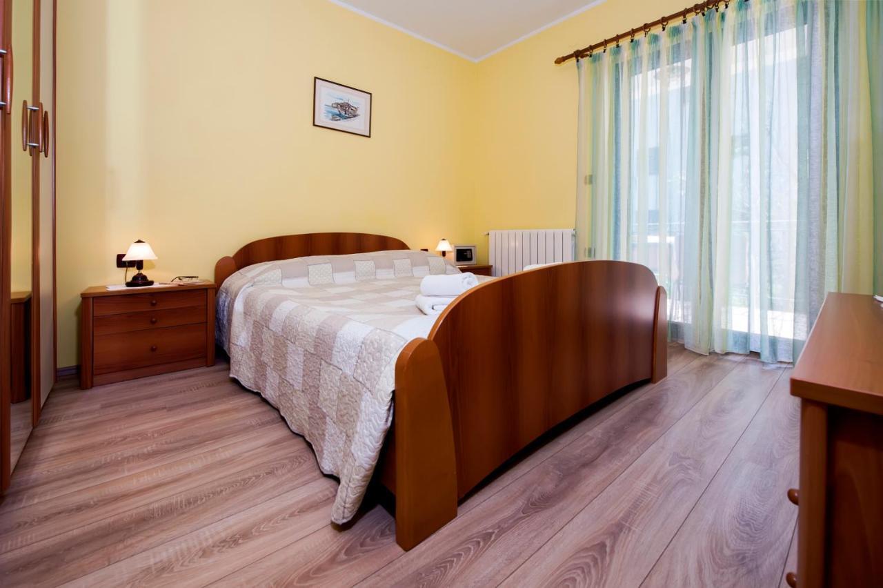 Apartments Modrusan Rovinj Luaran gambar